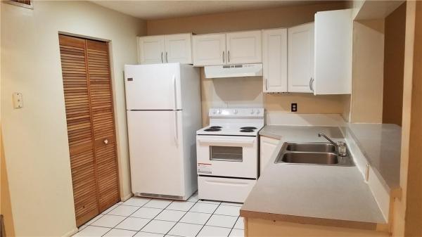 Lauderhill Manor, 5910 NW 19th Ct, Lauderhill, Florida 33313, image 3