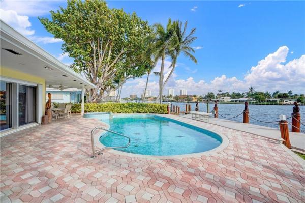 Santa Barbara Estates, 2480 SE 7th Dr, Pompano Beach, Florida 33062, image 1