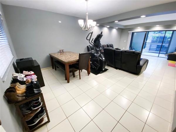 Summertree Village, 511 Ives Dairy Rd #305-6, Ives Estates, Florida 33179, image 2
