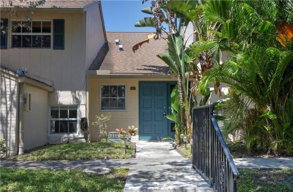 Townhouse Shores, 665 Kensington Pl #103B, Wilton Manors, Florida 33305, image 1