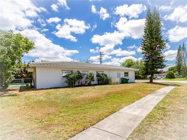 Sunflower, 8200 NW 70th Ave, Tamarac, Florida 33321, image 1