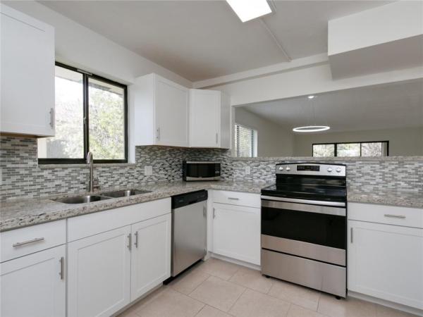 Racquet Club At Bonaventure, 403 Lakeview Dr #201, Weston, Florida 33326, image 1
