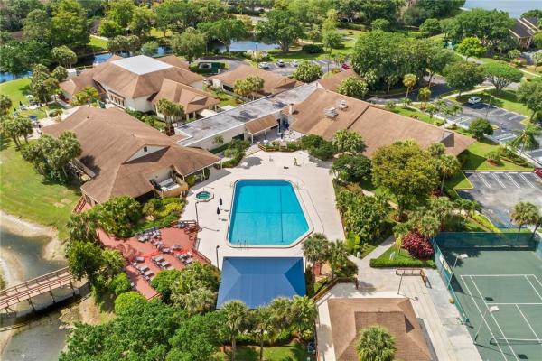 Lakeside Of Banyan Springs, 10110 Cedar Point Blvd #301, Boynton Beach, Florida 33437, image 3