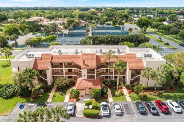 Lakeside Of Banyan Springs, 10110 Cedar Point Blvd #301, Boynton Beach, Florida 33437, image 1