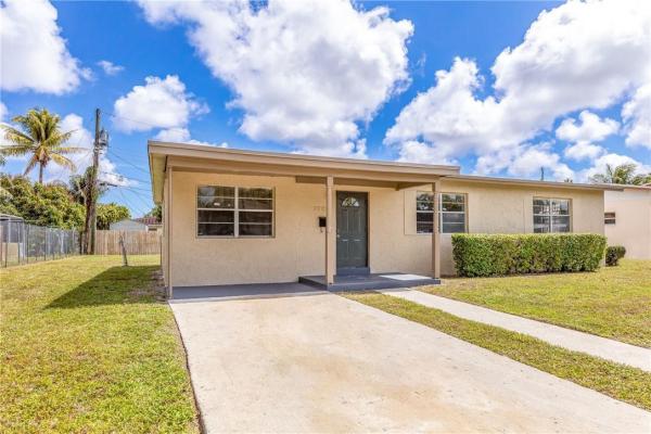 Serra, 19801 NE 1st Ave, Ojus, Florida 33179, image 1