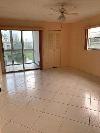 Bermuda Village, 1902 Bermuda Cir #M4, Coconut Creek, Florida 33066, image 1
