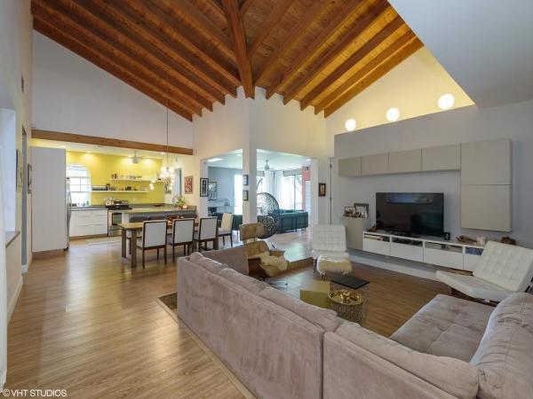 Villas At Woodmont, 7331 Palm Ter #43, Tamarac, Florida 33321, image 1