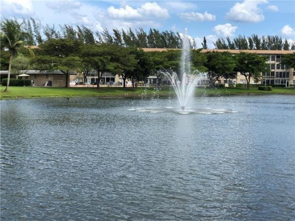 Eleuthera Village, 1802 Eleuthera Pt #J1, Coconut Creek, Florida 33066, image 1