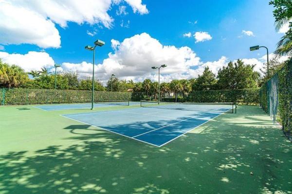 Thousand Oaks, 3007 N Laurel Ridge Cir #3007, Riviera Beach, Florida 33404, image 2