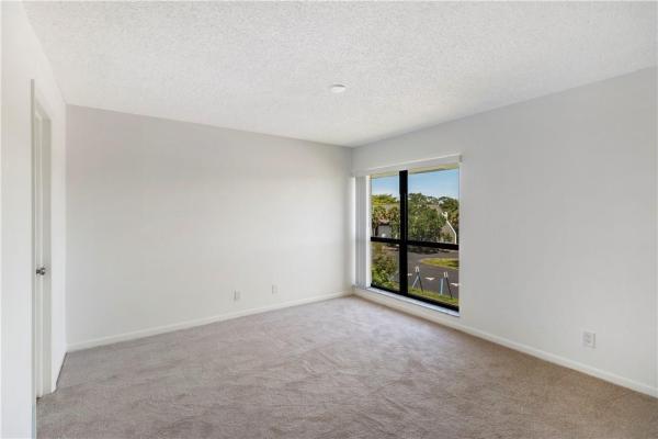 Olivewood, 2450 NE 15th Ave #306, Wilton Manors, Florida 33305, image 3