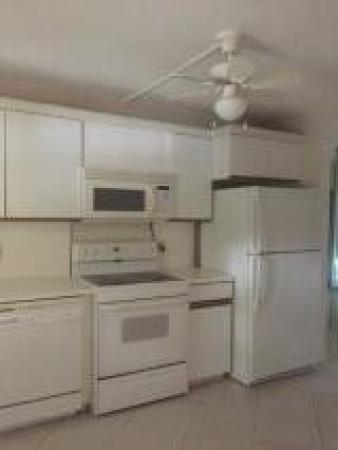 Camino Real Village, 5800 Camino Del Sol #205, Boca Raton, Florida 33433, image 2