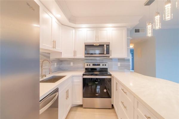 Guildford At Century Village, 3063 Guildford D, Boca Raton, Florida 33434, image 2