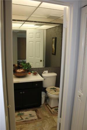 International Village At Inverrary, 3720 Inverrary Dr #2H, Lauderhill, Florida 33319, image 1