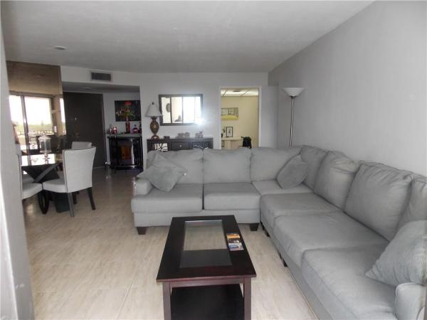 Towers Of Kendale Lakes, 13953 SW 66th St #702B, Kendale Lakes, Florida 33183, image 2