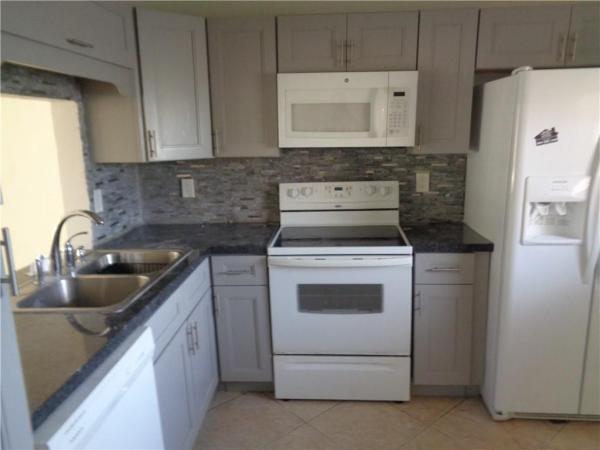 Sunrise Island, 3955 N Nob Hill Rd #310, Sunrise, Florida 33351, image 1