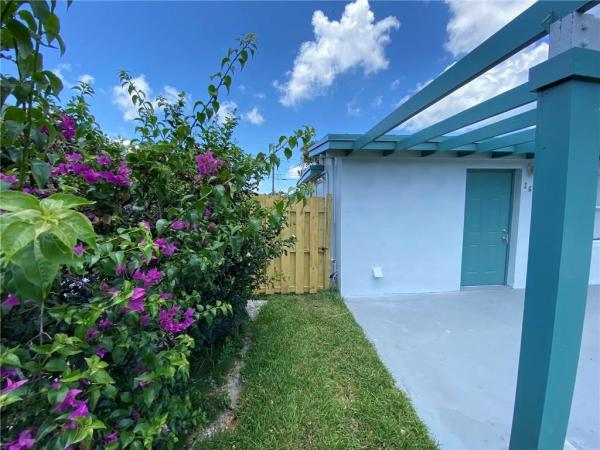 Delray Manors, 261 Jeffery St, Boca Raton, Florida 33487, image 3