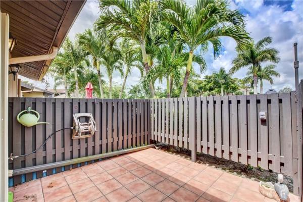 Pine Ridge North 3, 709 Sunny Pine Way #E, Greenacres, Florida 33415, image 1