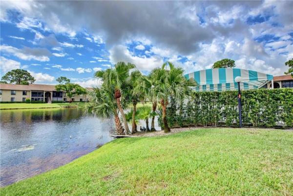 Pine Ridge North 3, 709 Sunny Pine Way #E, Greenacres, Florida 33415, image 2