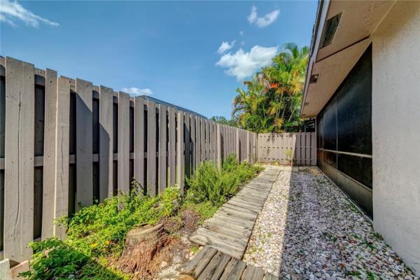 Bonaire Village At Woodmont, 7560 NW 79th Ave #V2, Tamarac, Florida 33321, image 1