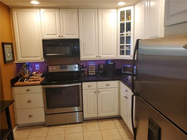 Pond Apple Place 2, 2144 NW 45th Ave #428, Coconut Creek, Florida 33066, image 2
