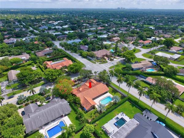 Brittany Acres, 10200 SW 128th St, Kendall, Florida 33176, image 3
