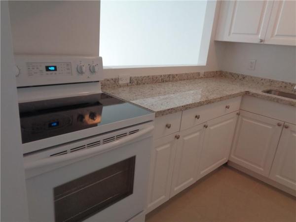 Ola, 15201 NE 6th Ave #c307, Golden Glades, Florida 33162, image 2