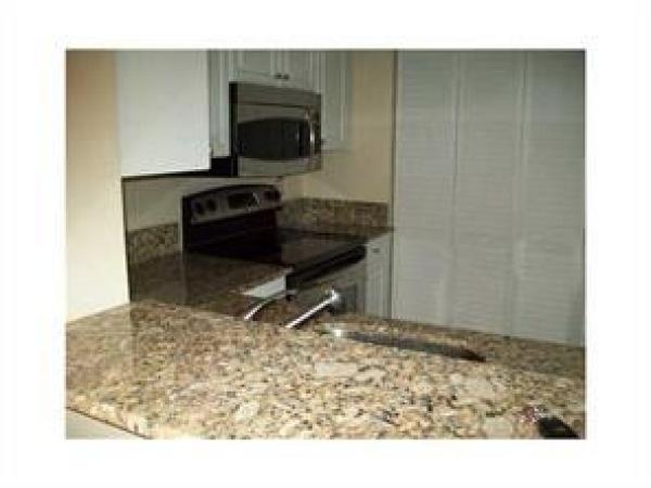 Sheridan Ocean Club, 2711 Ocean Club Blvd #305, Hollywood, Florida 33019, image 2