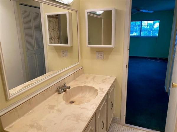 River Manor, 3002 NE 5th Ter #208-B, Wilton Manors, Florida 33334, image 2