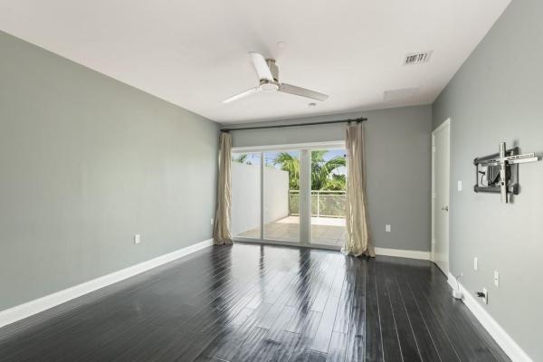 Gateway Park, 830 NE 19th Ave, Fort Lauderdale, Florida 33304, image 2