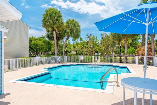 Lakebridge Townhomes, 147 SW 3rd St, Pompano Beach, Florida 33060, image 2