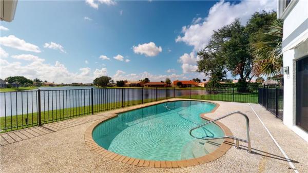 Hampton Park At Boca Winds, 22161 Crofton Ct, Boca Raton, Florida 33428, image 1