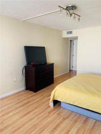 Del Prado, 18071 Biscayne Blvd #901-3, Aventura, Florida 33160, image 2