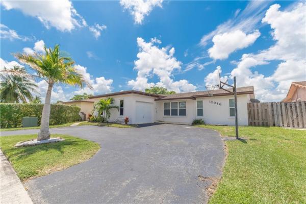 Twin Lakes, 12010 NW 32nd Mnr, Sunrise, Florida 33323, image 2