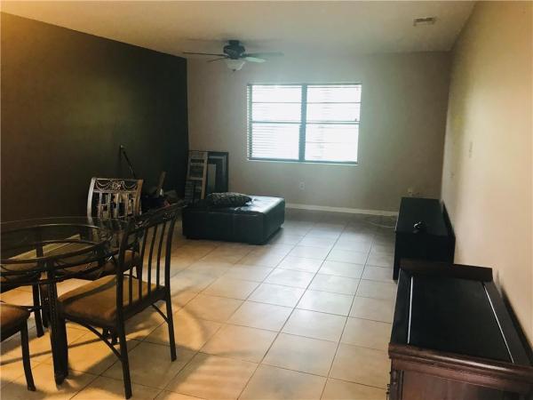 Indian Trail Villas, 78 Westecunk Dr, Royal Palm Beach, Florida 33411, image 2