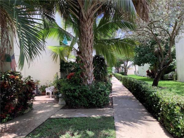 The Racquet Club Of Deer Creek 2, 65 Deer Creek Rd #102, Deerfield Beach, Florida 33442, image 1
