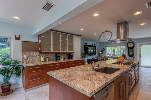 Amadale, 2716 NE 10th Ter, Wilton Manors, Florida 33334, image 2
