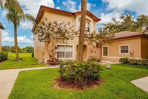 Emerald Courts, 16305 Emerald Cove Rd, Weston, Florida 33331, image 1