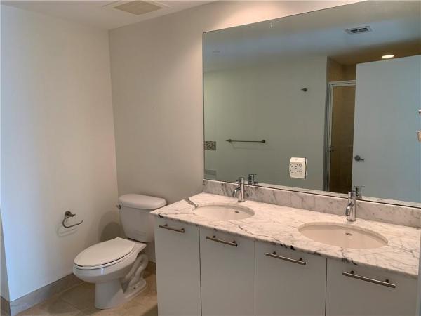 The Plaza On Brickell East, 950 Brickell Bay Dr #2607, Miami, Florida 33131, image 2