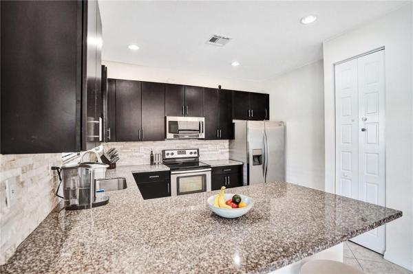 Champion Lakes, 678 NE 191st Ter, Ives Estates, Florida 33179, image 3