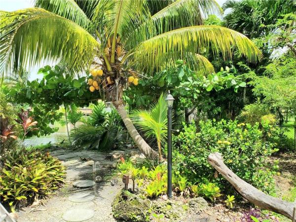 Griffing Biscayne Park Estates, 12950 Griffing Blvd, North Miami, Florida 33161, image 2