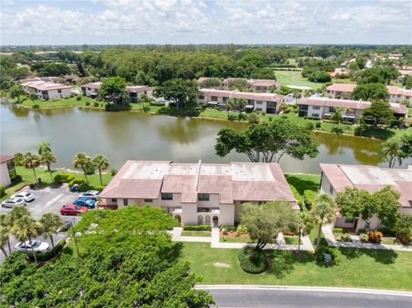 The Vistas Of Boca Lago, 21597 Juego Cir, Boca Raton, Florida 33433, image 3