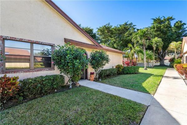 Lakes Of Boca Barwood, 23429 Barlake Dr, Boca Raton, Florida 33433, image 1