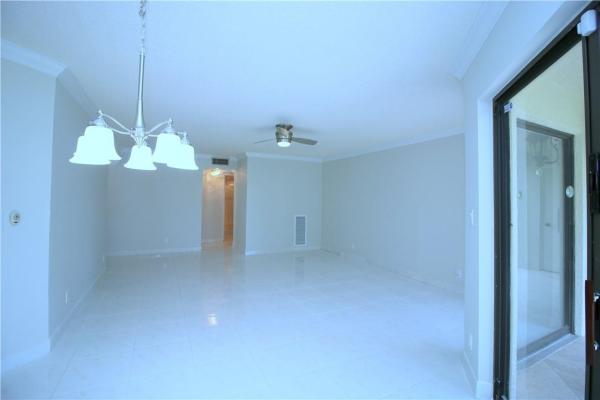 Camino Real Village, 5750 Camino Del Sol #102, Boca Raton, Florida 33433, image 1