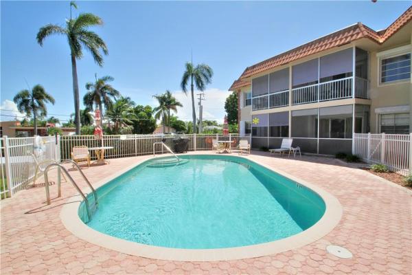 Santa Barbara Gardens, 2201 SE 9th St #101, Pompano Beach, Florida 33062, image 2