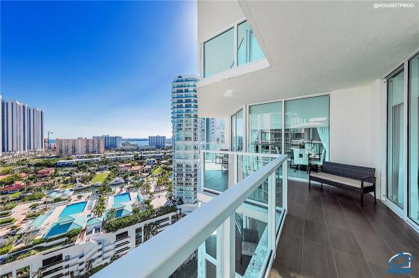 St Tropez On The Bay, 250 Sunny Isles Blvd #1805, Sunny Isles Beach, Florida 33160, image 2