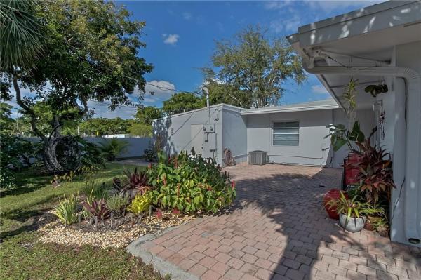 Coral Ridge South, 2510 NE 11th Ct, Fort Lauderdale, Florida 33304, image 2