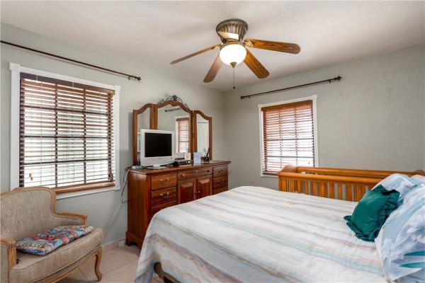 Country Club Estates, 273 Carlisle Dr, Miami Springs, Florida 33166, image 3