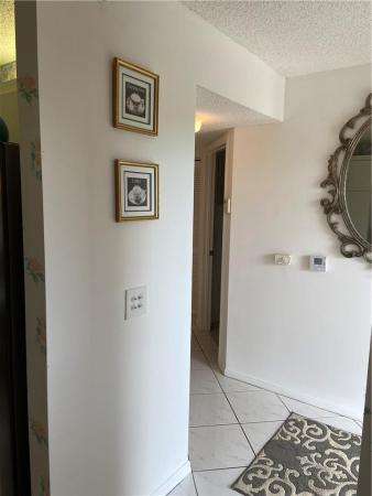 Sunrise Lakes 4, 2541 N Nob Hill Rd #304, Sunrise, Florida 33322, image 1