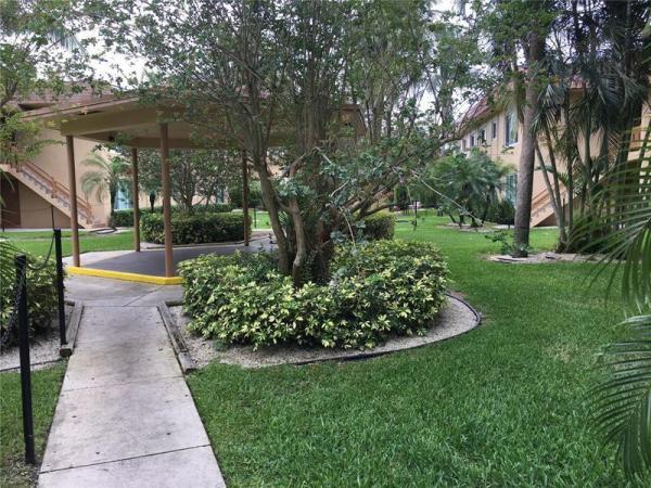 Lakeside At Lauderdale Lakes, 2521 NW 39th Ter #202, Lauderdale Lakes, Florida 33311, image 2