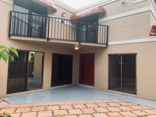 Banyan Lake, 8195 Thames Blvd #C, Boca Raton, Florida 33433, image 1